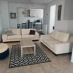 Apollon House * וולוס