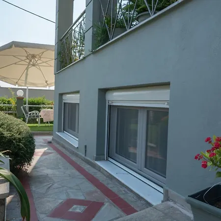 Apollon House
